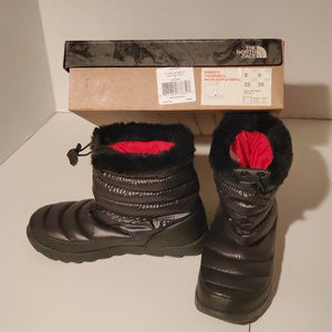 The North Face Snow Boots (New in Box!)